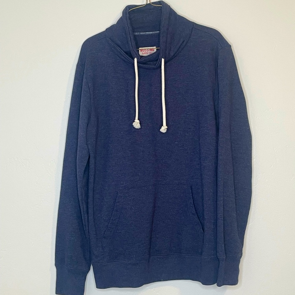 Men’s Medium Shirt